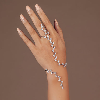 Trendy Water Diamond Finger Bracelet with Connected Design, Stylish and Versatile in Fashion