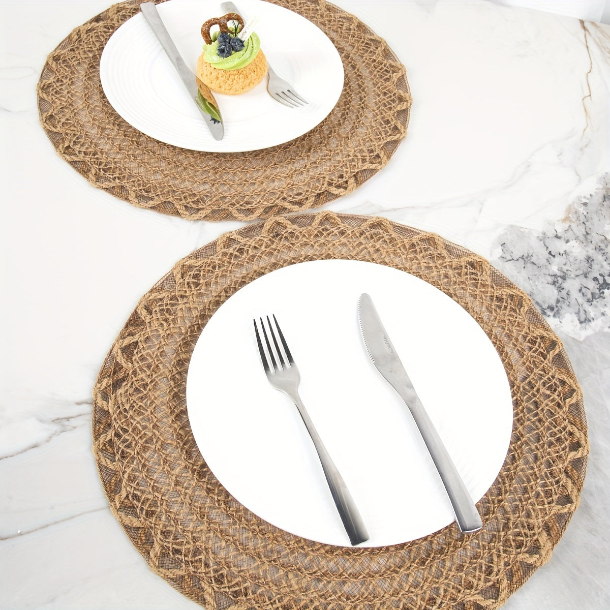 Set of 4 Jute Wavy Braided Placemats with Non-slip Backing for Table Decoration