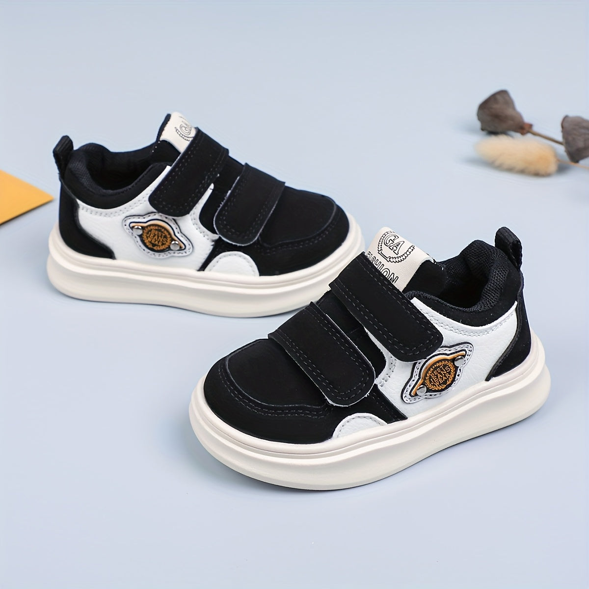 Retro casual sneakers for kids with hook-and-loop closure, breathable PU upper, and rubber sole for comfortable walking.