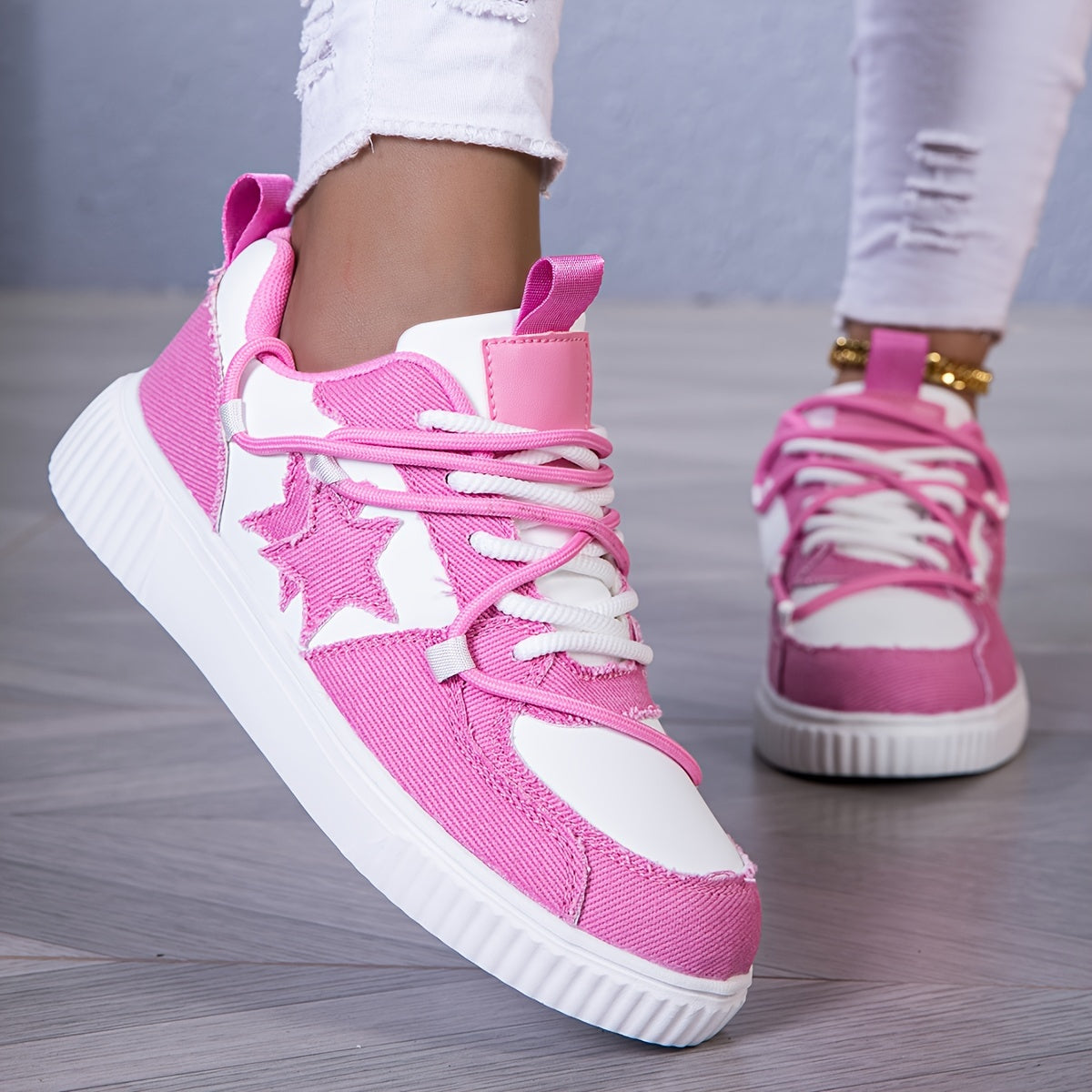 Women's lace-up platform sneakers for casual wear, with soft soles and comfortable low-top design for walking.