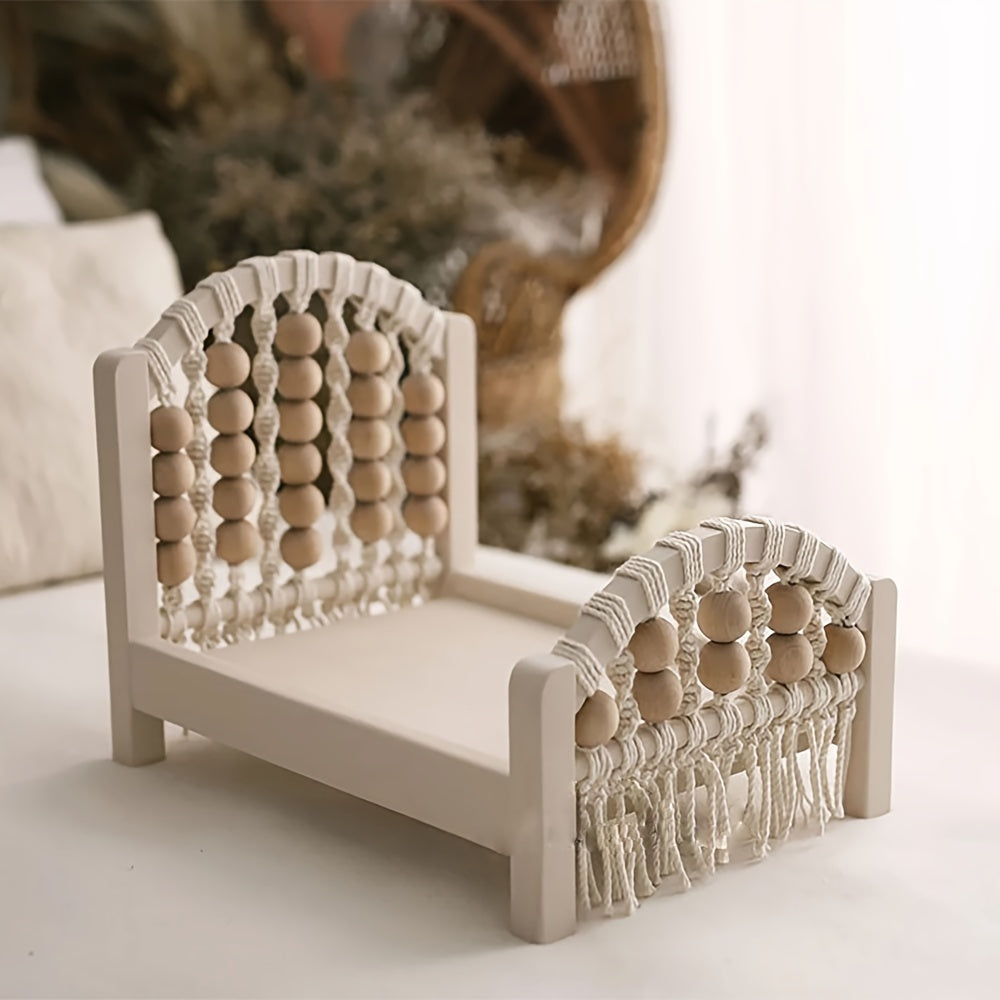 Handcrafted Wooden Unisex Baby Photography Prop Bed for Newborns to 3-Year-Olds - Features Weaving Detail and Neutral Design - Ideal for Capturing Precious Moments in Photo Shoot Keepsakes.