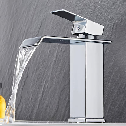 Single-hole stainless steel faucet for hot and cold water in home bathroom cabinet washbasin.