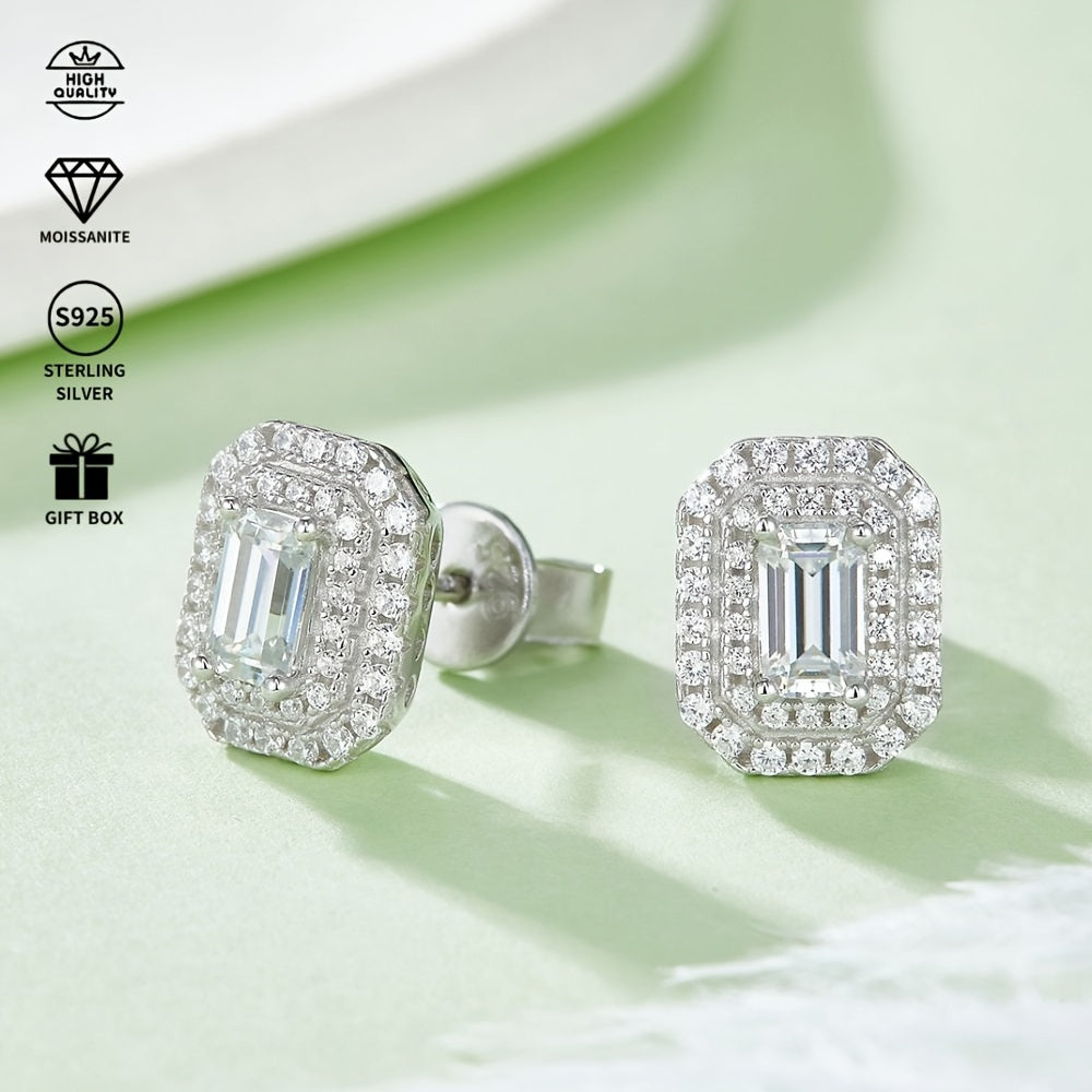 This elegant Moissanite jewelry set features a high-quality S925 silvery inlay. The set includes a necklace and earrings, with the necklace weighing approximately 3.23g and the pendant featuring a stunning 1.0ct main stone. The earrings are approximately