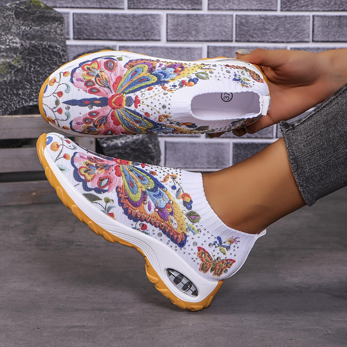 Women's fashion sneakers with breathable fabric, slip-on style, positioning printing, EVA sole, and Taizhou Exclusive design.