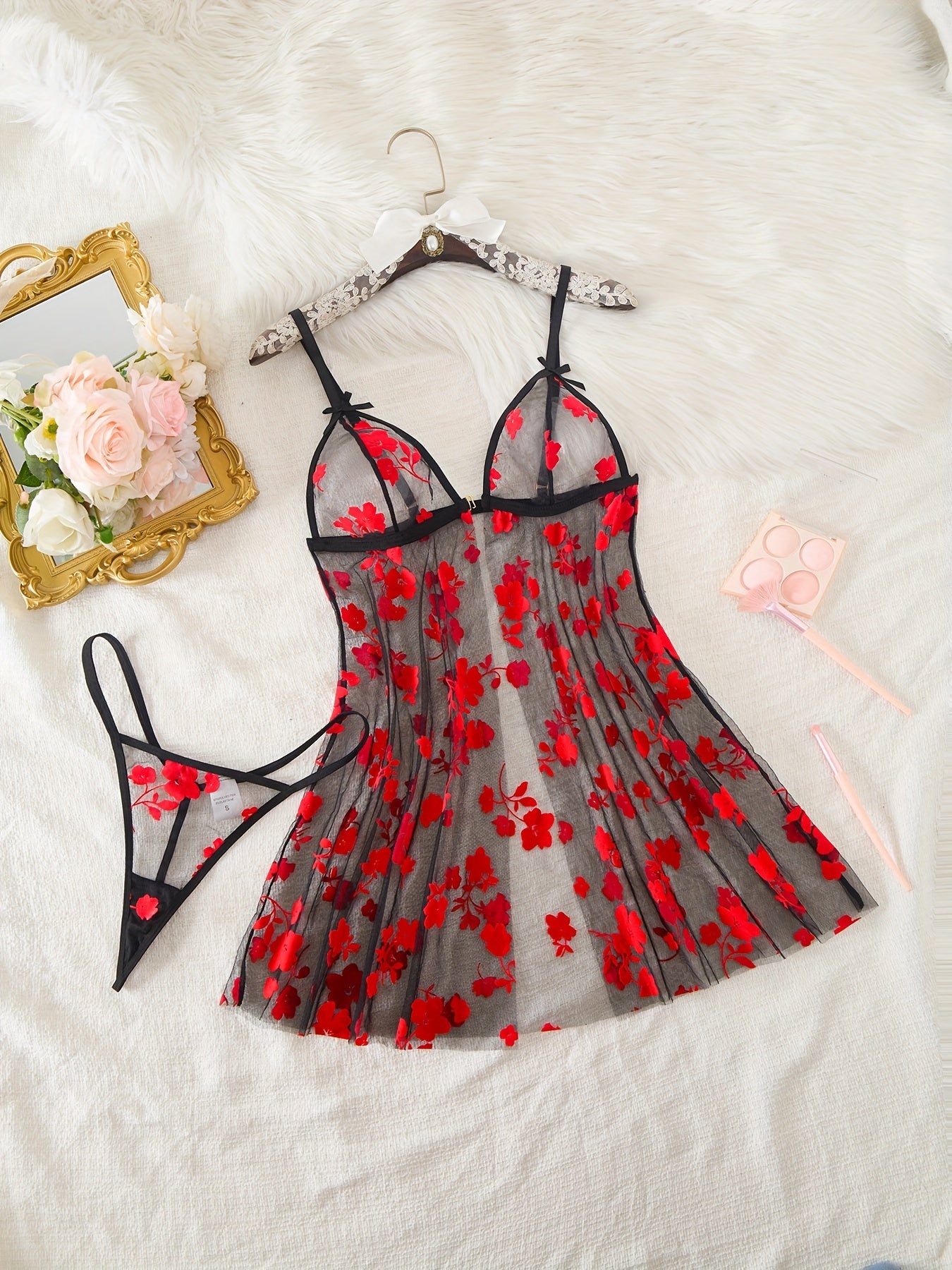 Flower mesh pajama set for women with front buckle.