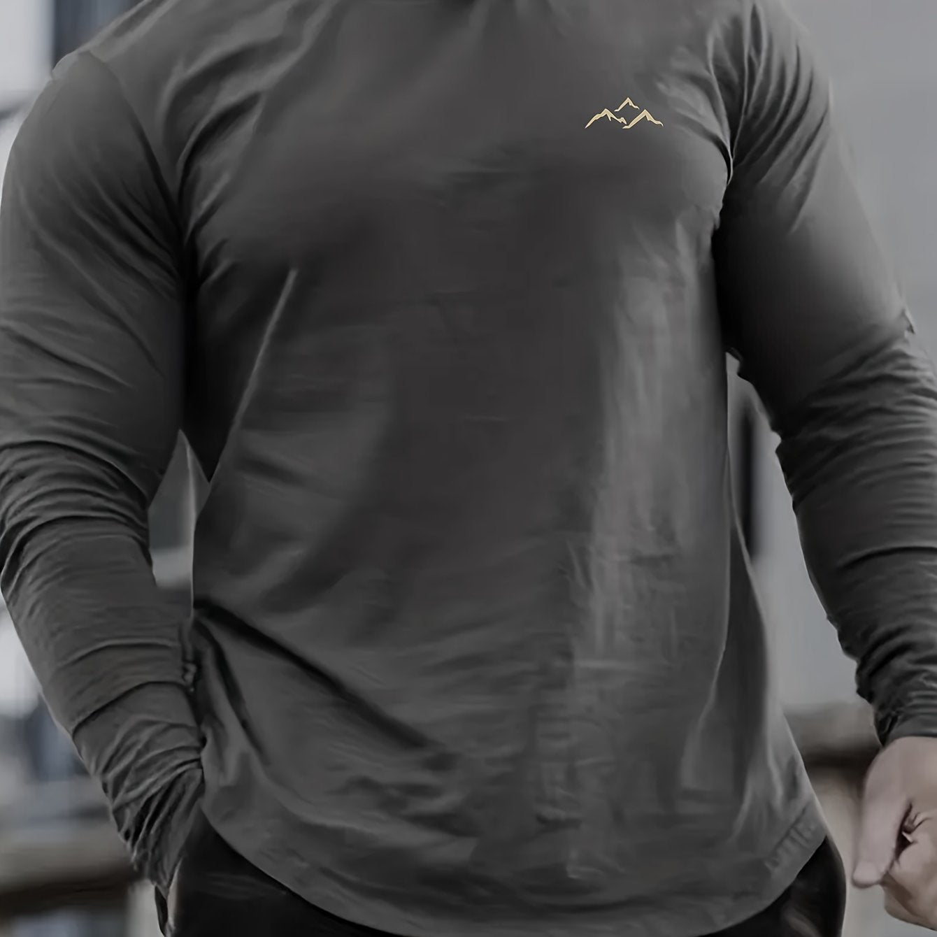 Men's plus size long sleeve crew neck t-shirt with mountain print, casual and breathable.