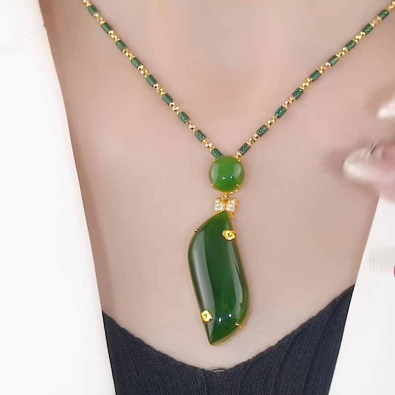 Stylish Green Bamboo Pendant Necklace for Women - Golden-Tone Alloy Chain with Resin Detailing, Collarbone Jewelry, Fashion Accessory | Elegant Decorative Beads