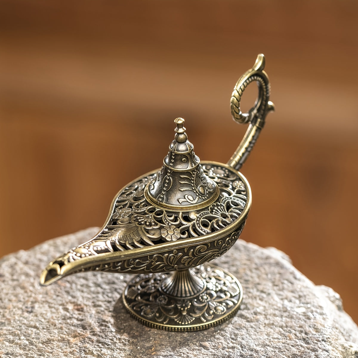 Aladdin's Magic Lamp Incense Burner: Antique metal holder for Frankincense and Tibetan Incense, with air purification for festive home fragrance on holidays.