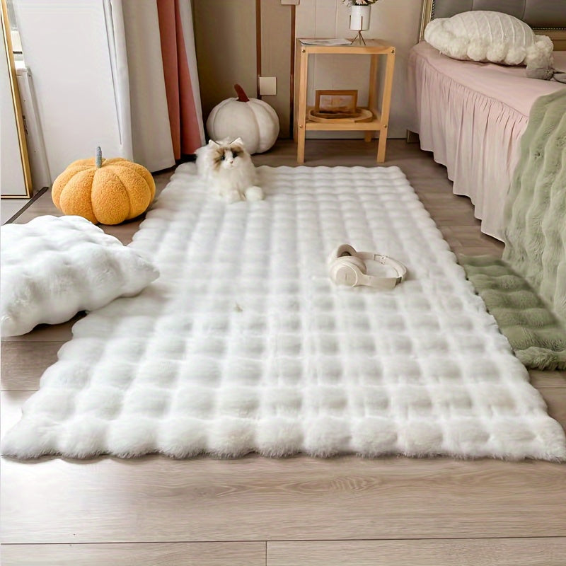 This high-pile plaid carpet in winter features a soft pink rabbit faux fur touch, making it warm and fluffy. The non-slip faux fur rug is perfect for adding a cozy touch to your living room. Measuring 60 x 120 cm, it is the ideal size for any space.