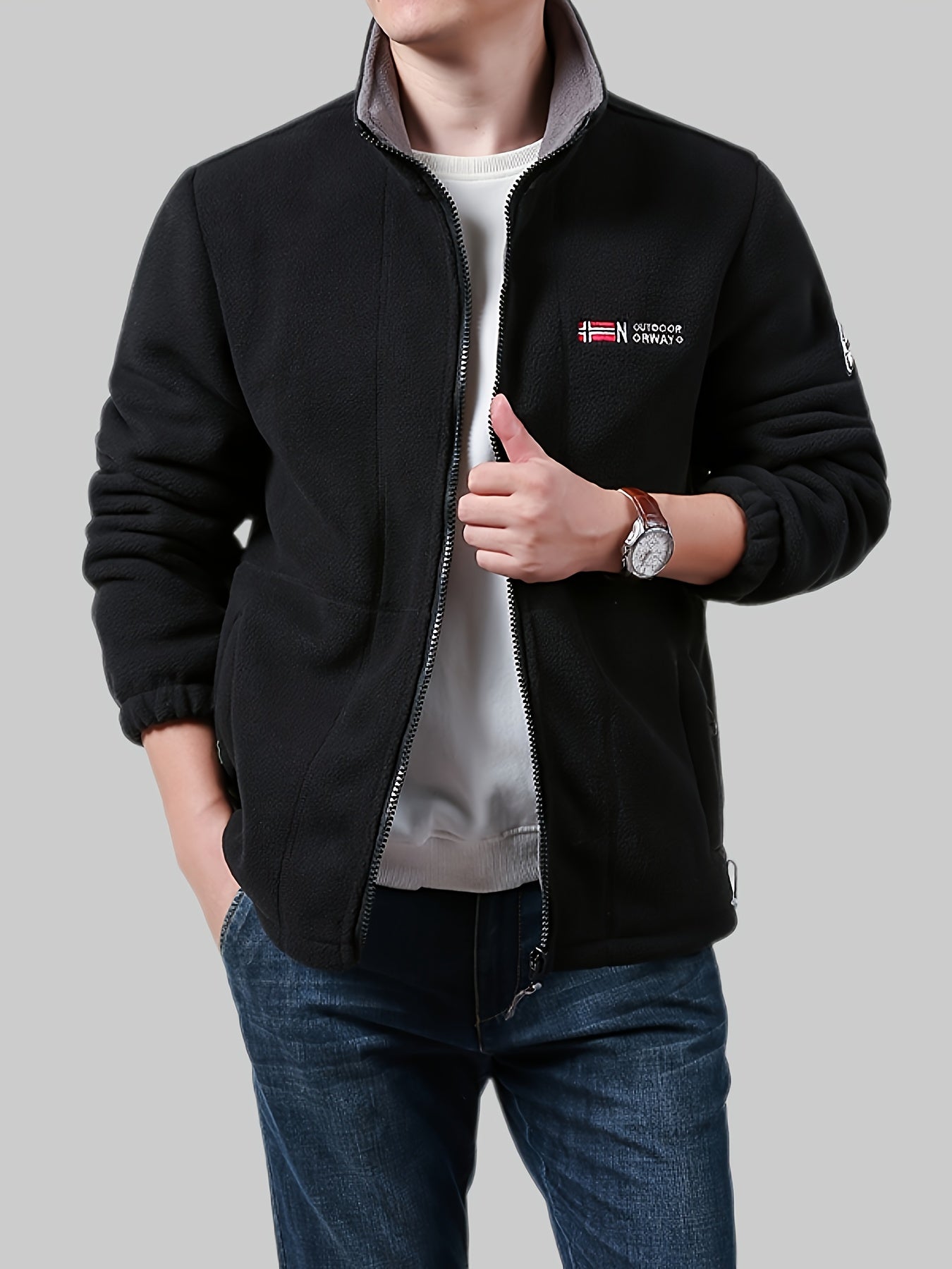 Men's thickened fleece zipper jacket for autumn/winter outdoor wear.