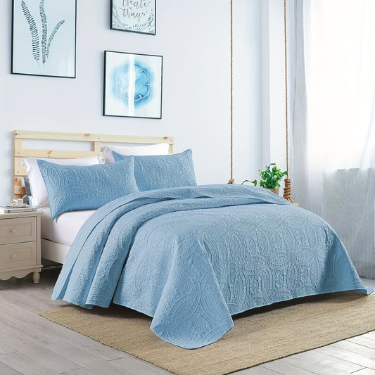 Comfortable and airy three-piece bedspread set featuring Soundwave technology and embossed circles design. Set includes one bedspread and two pillowcases, ideal for adding a touch of summer comfort to your bedroom or dorm decor. The perfect addition to