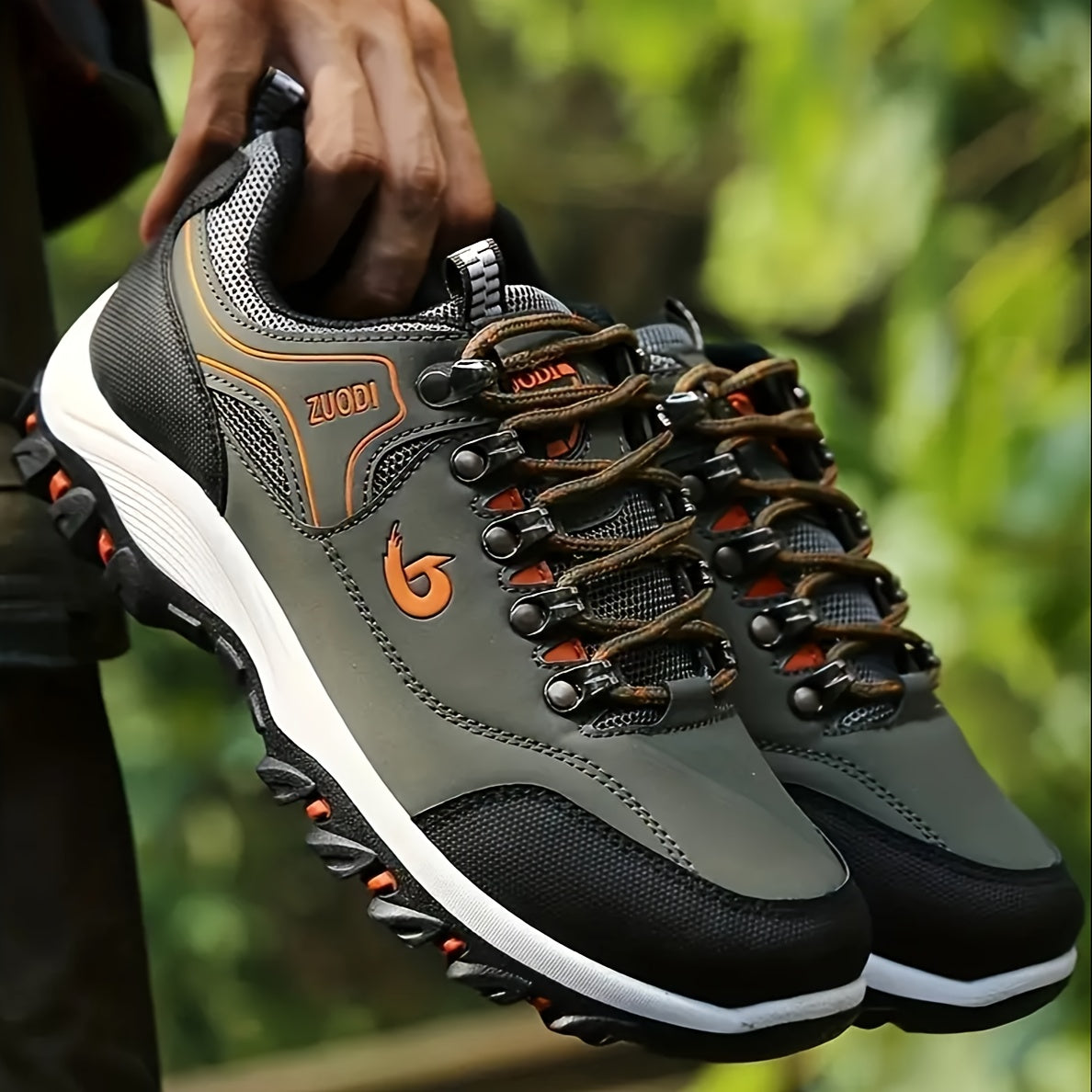 Men's Thermal Hiking Sneakers with Plush Lining, Arch Support, Non-Slip Outsole for Mountaineering and Travel.