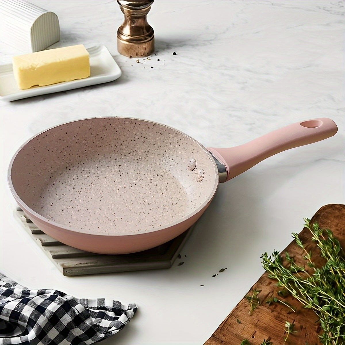 Pink Non-Stick Mini Frying Pan with Maifan Stone Coating, 16.0cm - Thickened Aluminum Skillet, Dishwasher Safe for Eggs & Steak - Ideal for Gas & Induction Stoves