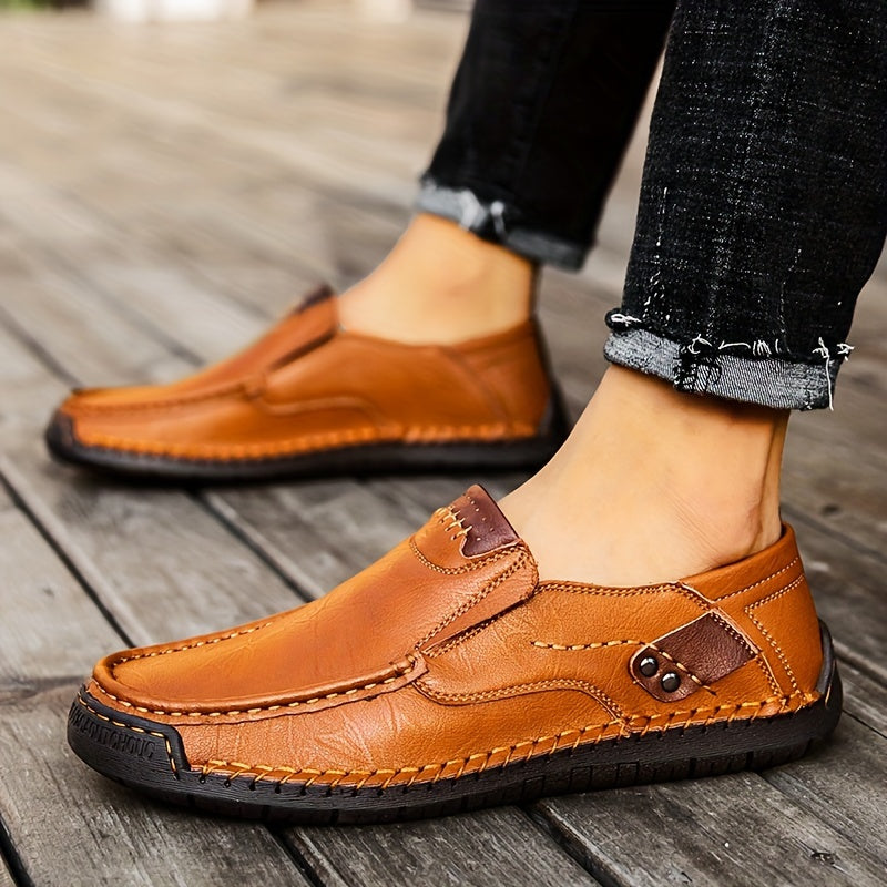 British style lightweight driving shoes for men, both casual and fashionable.