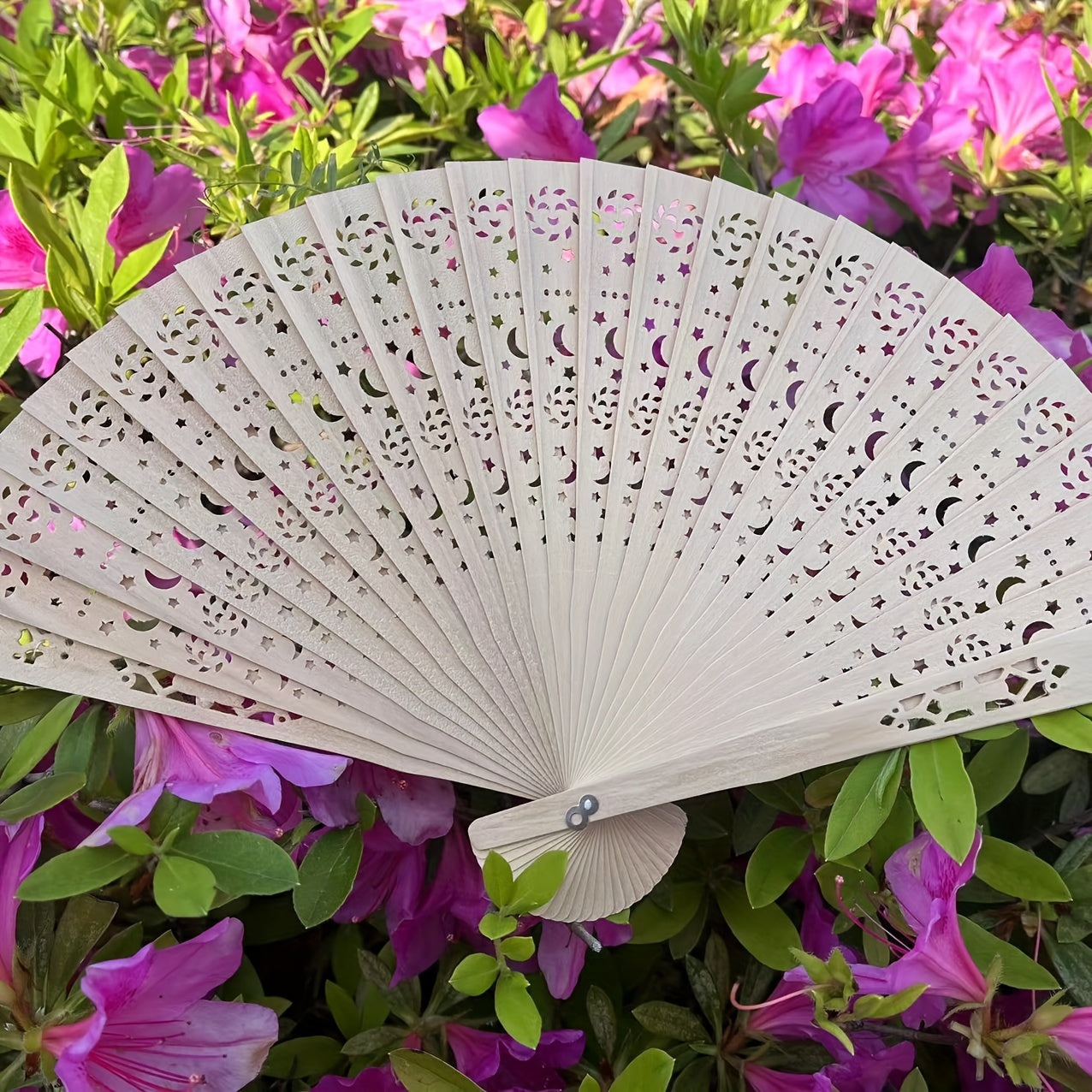 Wedding Fans Set of 10/20/30 Portable Chinese Sandalwood Fans, Perfect Wedding Gifts for Guests, Beautiful Birthday Party Decorative Painted Fans, Lovely Addition to Home Decor