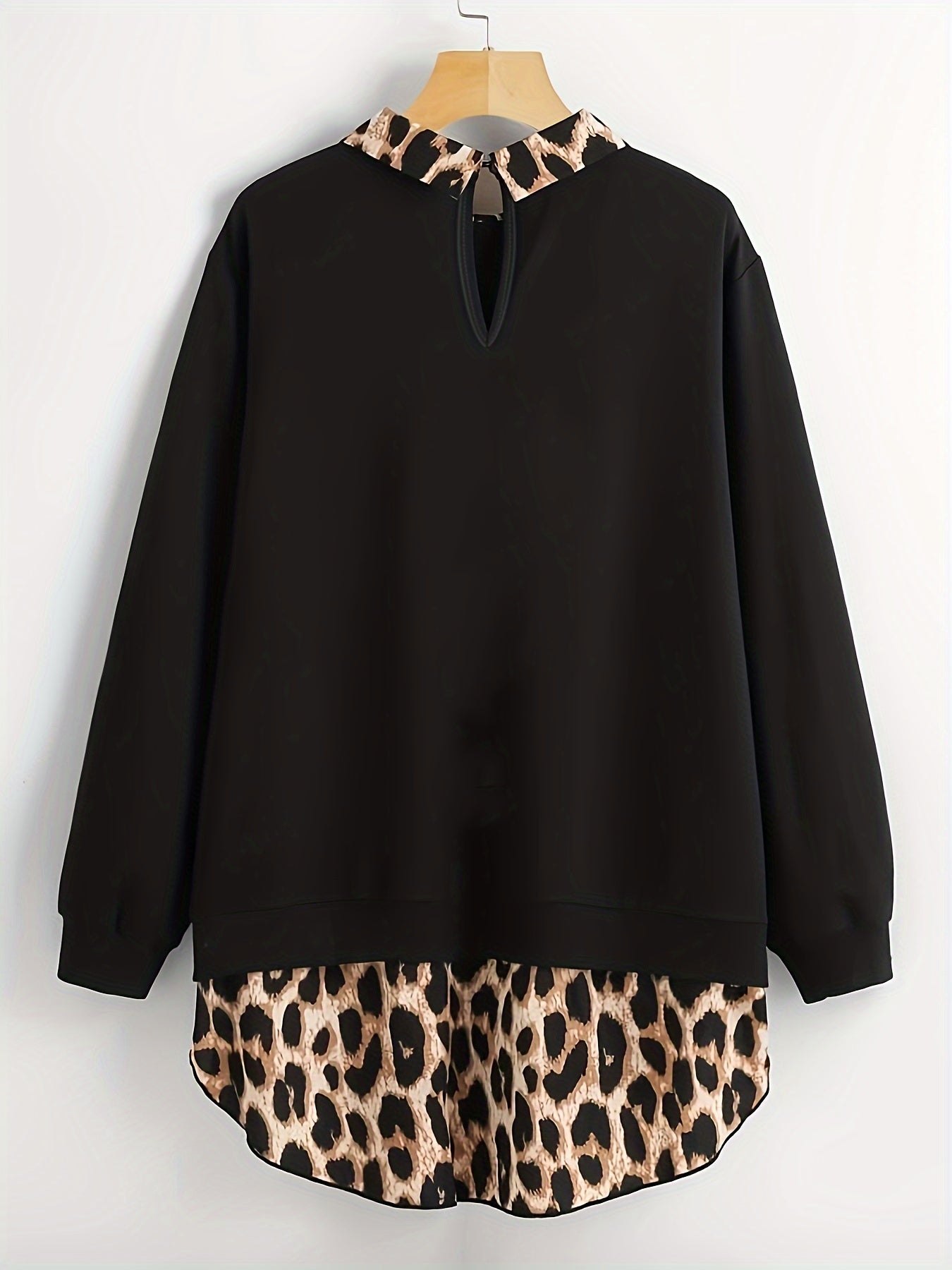 Leopard stitching sweatshirt with lapel collar for plus size women.