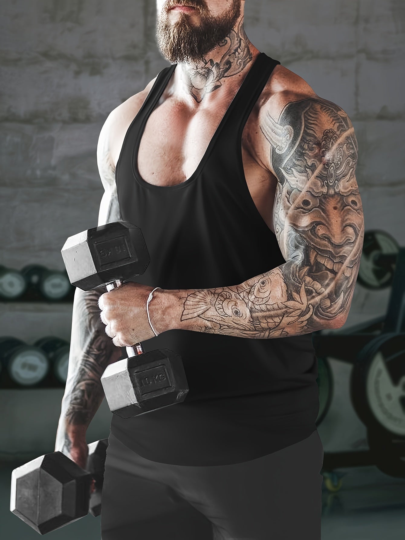 Men's breathable sleeveless fitness vest for casual training.