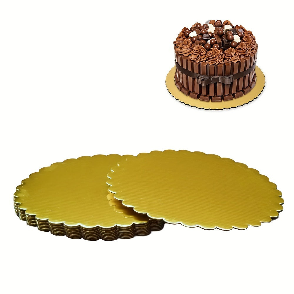 10 pieces of disposable cake boards in gold color, available in 15.24/20.32/25.4/30.48 cm sizes. These boards are resistant to grease and moisture, making them perfect for serving desserts and pastries. Ideal for occasions such as Christmas, birthdays