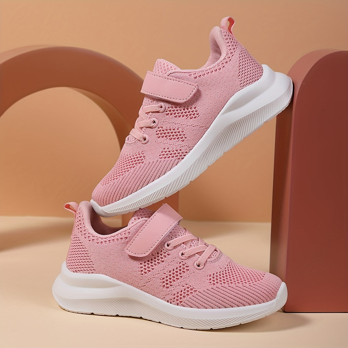 Breathable lightweight sneakers for girls, ideal for outdoor jogging and workouts.