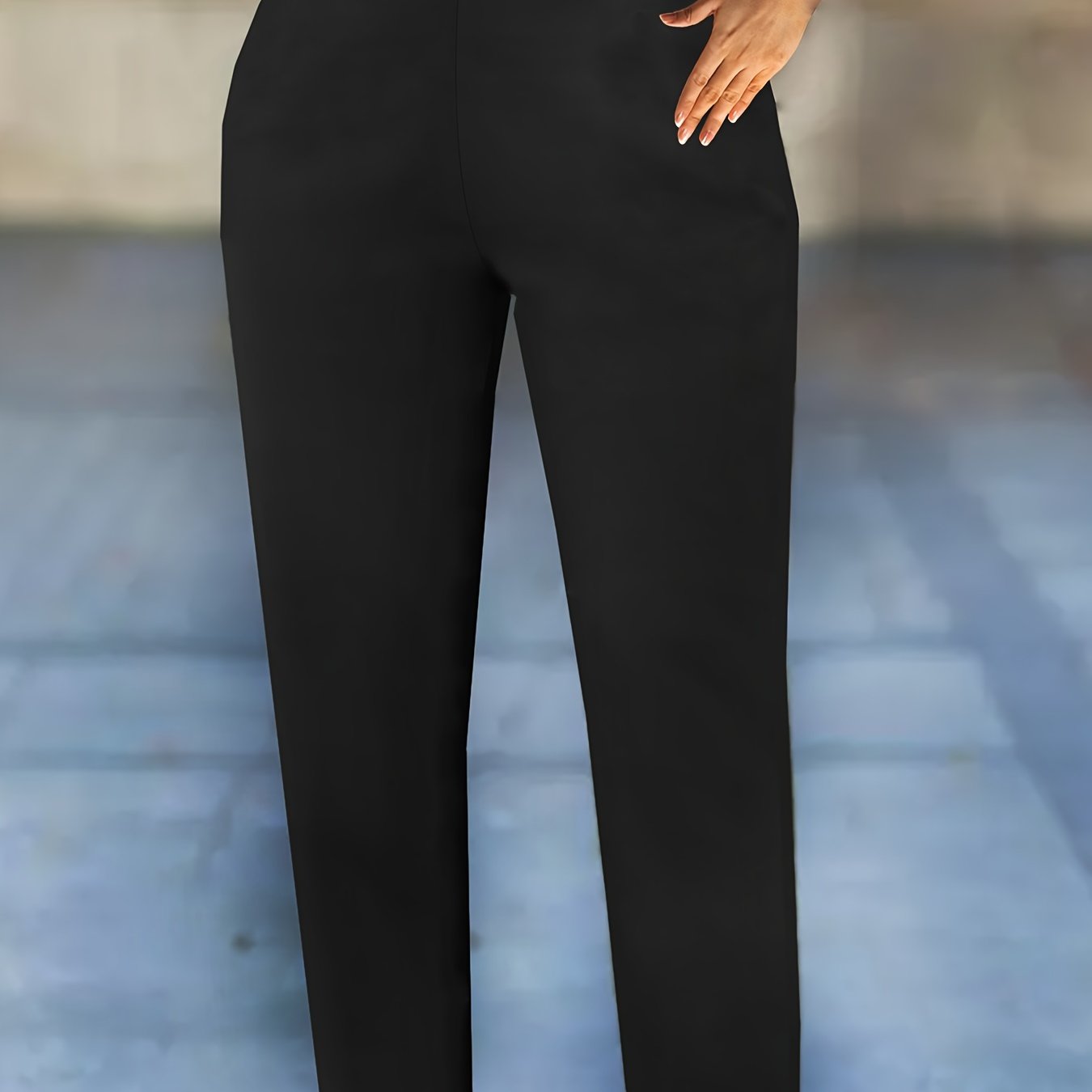 Elegant high-waisted solid pants for spring & summer in plus sizes.