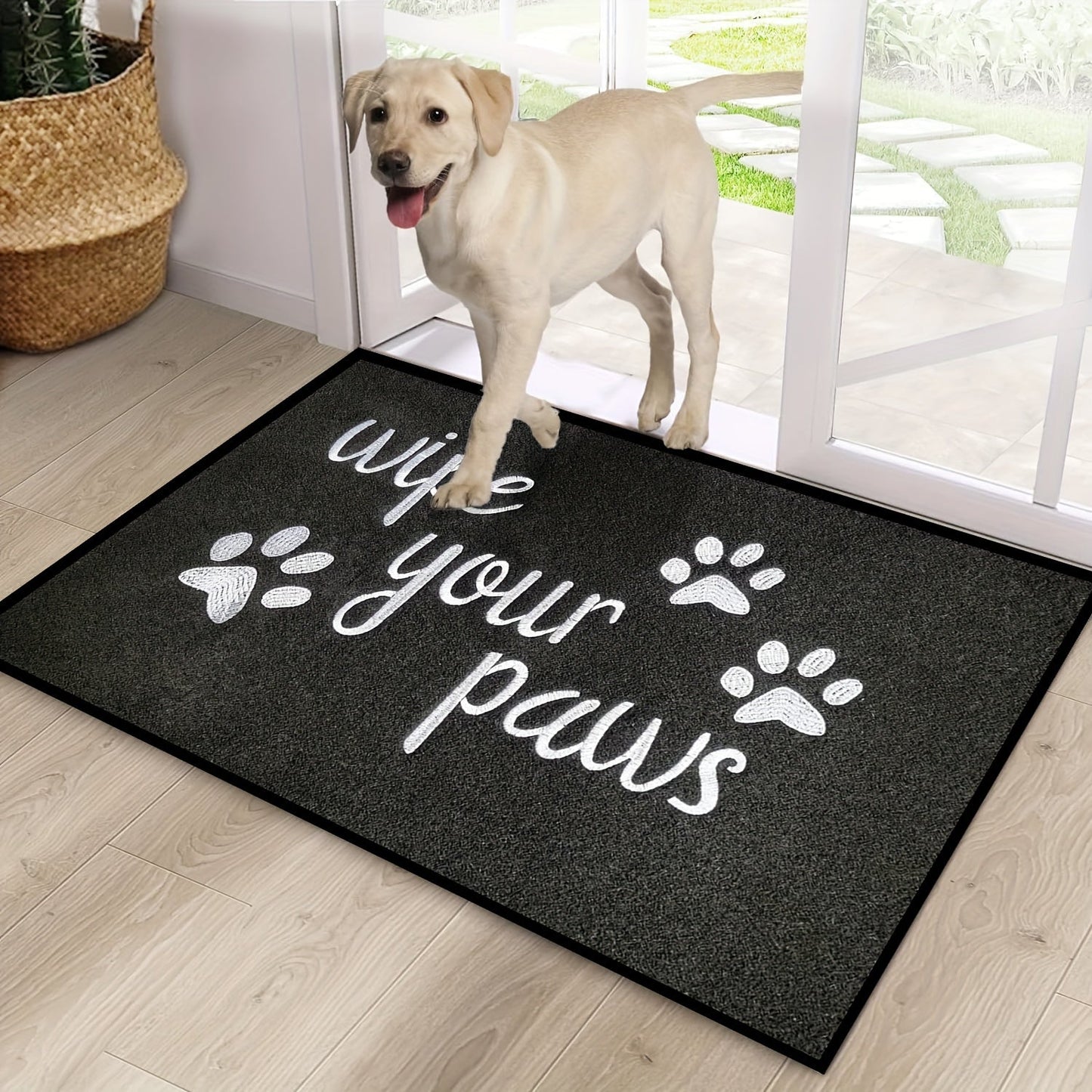 One-piece Stripe Pattern Welcome Doormat made of Non-Slip Polyester, Lightweight Rectangle Entrance Mat. Flat Woven Machine Made Indoor/Outdoor Rug that is Easy to Clean and Machine Washable. Suitable for Home, Hallway, and Kitchen with a weight of 900g.