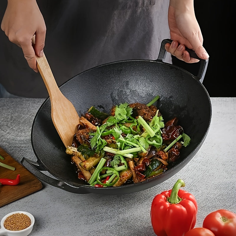 Large traditional cast iron wok with pine wood lid, double handles, thick uncoated base, suitable for induction and gas stoves, perfect for home cooking.