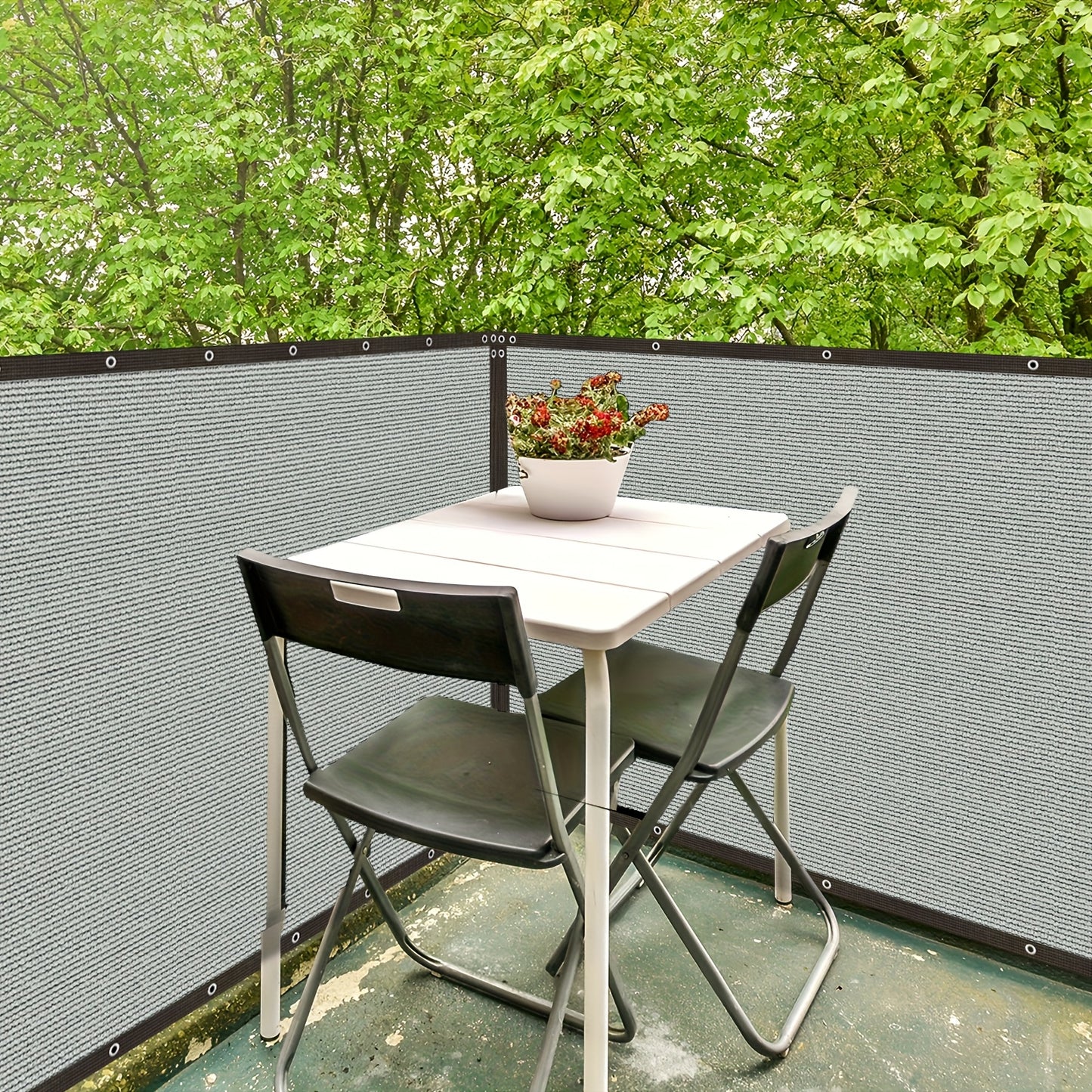 Outdoor privacy screen for fence, balcony and yard, with zip ties. Gray color, 6'x15' dimensions, 150GSM.