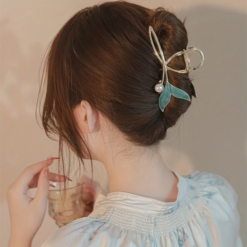 Elegant whale tail claw clips hair accessories for women and girls, perfect for gifts.