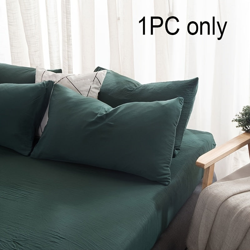 One piece set of 100% Brushed Pillowcases (Without Pillow Core) that are ultra soft and cozy, while also being wrinkle, fade, and stain resistant. Features envelope closure for easy use on bed pillow cases.