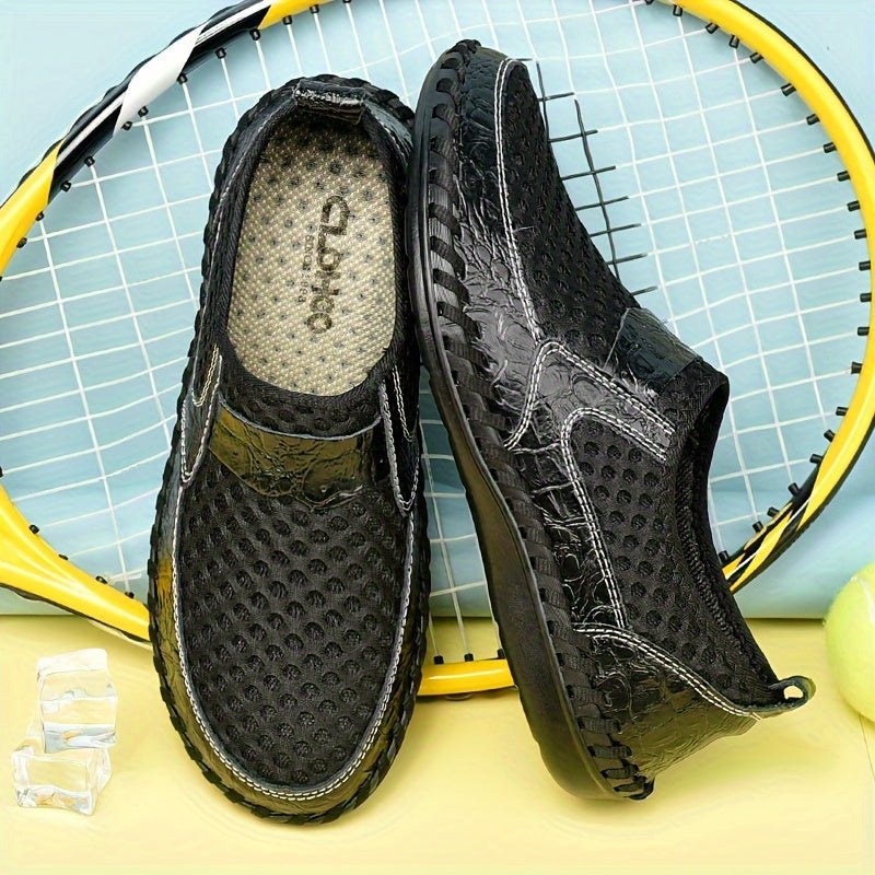 Men's breathable mesh sandals, lightweight and comfortable for outdoor activities in spring and summer.