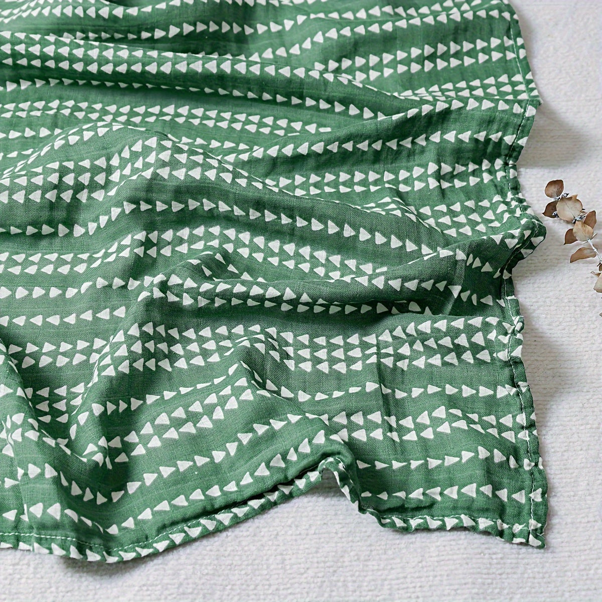 New Baby Muslin Swaddle Blankets for Summer - Soft and Breathable, Perfect for Bath Time, Nursing, and Newborn Photography