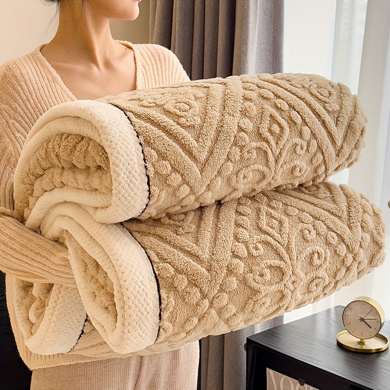 Luxurious Contemporary Carved Velvet Bed Blanket - Thickened Winter Warmth Throw, 350G, Knitted Polyester, All-Season Comforter with Unique Pattern, Machine Washable, Perfect Christmas Gift