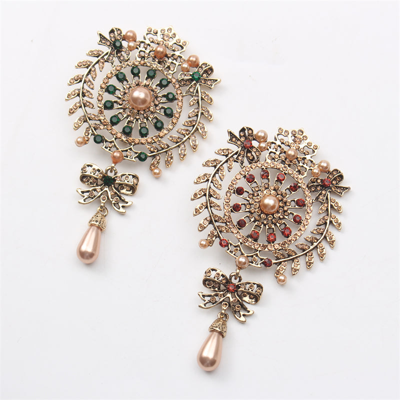 Zarif Rhinestone Brooch Pin - Barokko Qush dizayni bilan, notekis shaklda, Emal materialidan tayyorlangan, noyob bo'sh gullar mavzusi, retro Xitoy uslubidagi palto aksessuari