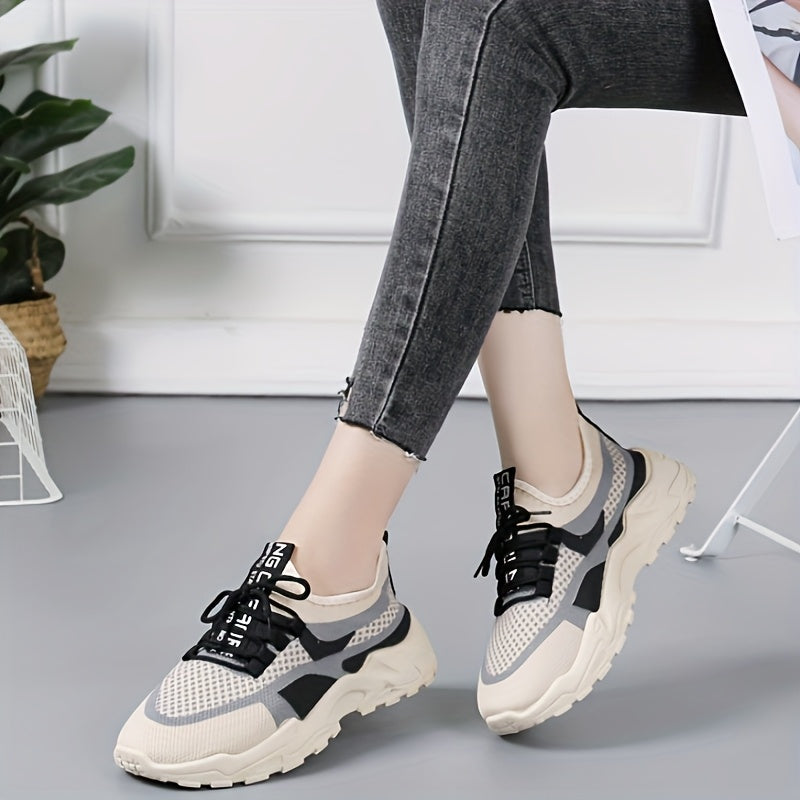 Women's casual sports shoes with thick-soled lightweight design for running.