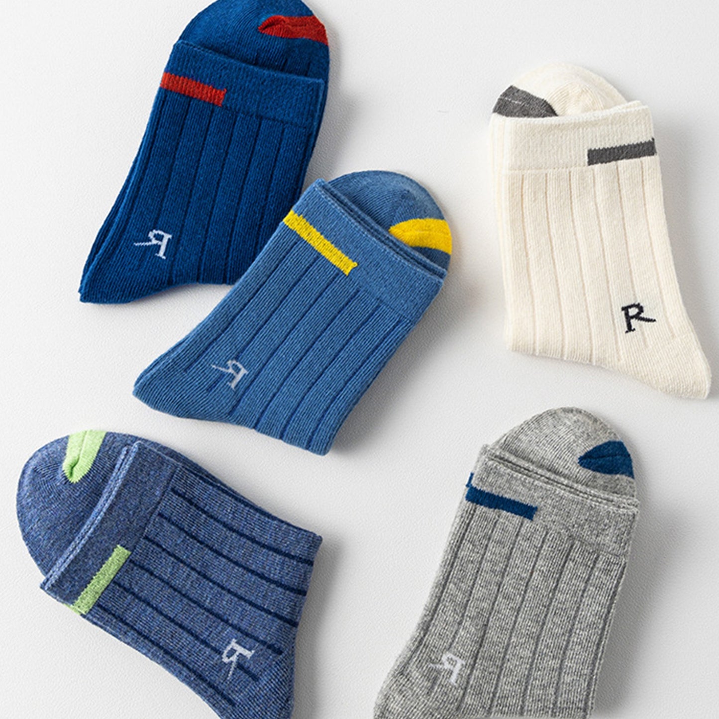 5 Boys' Breathable Athletic Socks with "R" Print, Polyester & Elastane Blend, Stylish and Soft for All Seasons