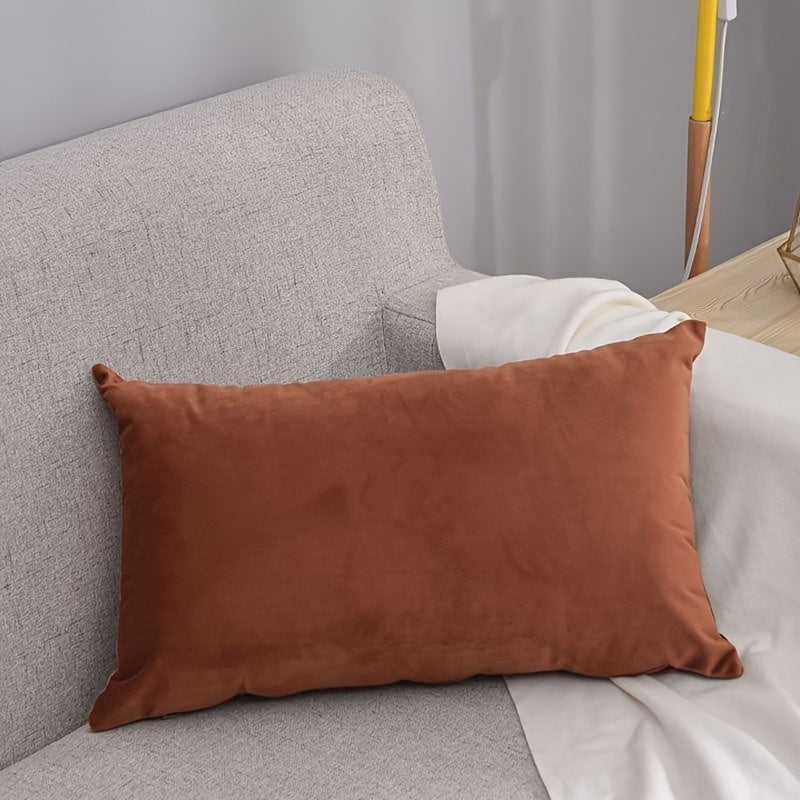 This Dutch velvet flat pillow cover is perfect for adding a touch of softness and comfort to your living room, bedroom, or sofa. The solid color design and plush velvet material make this cushion cover both stylish and cozy. Please note that the cover