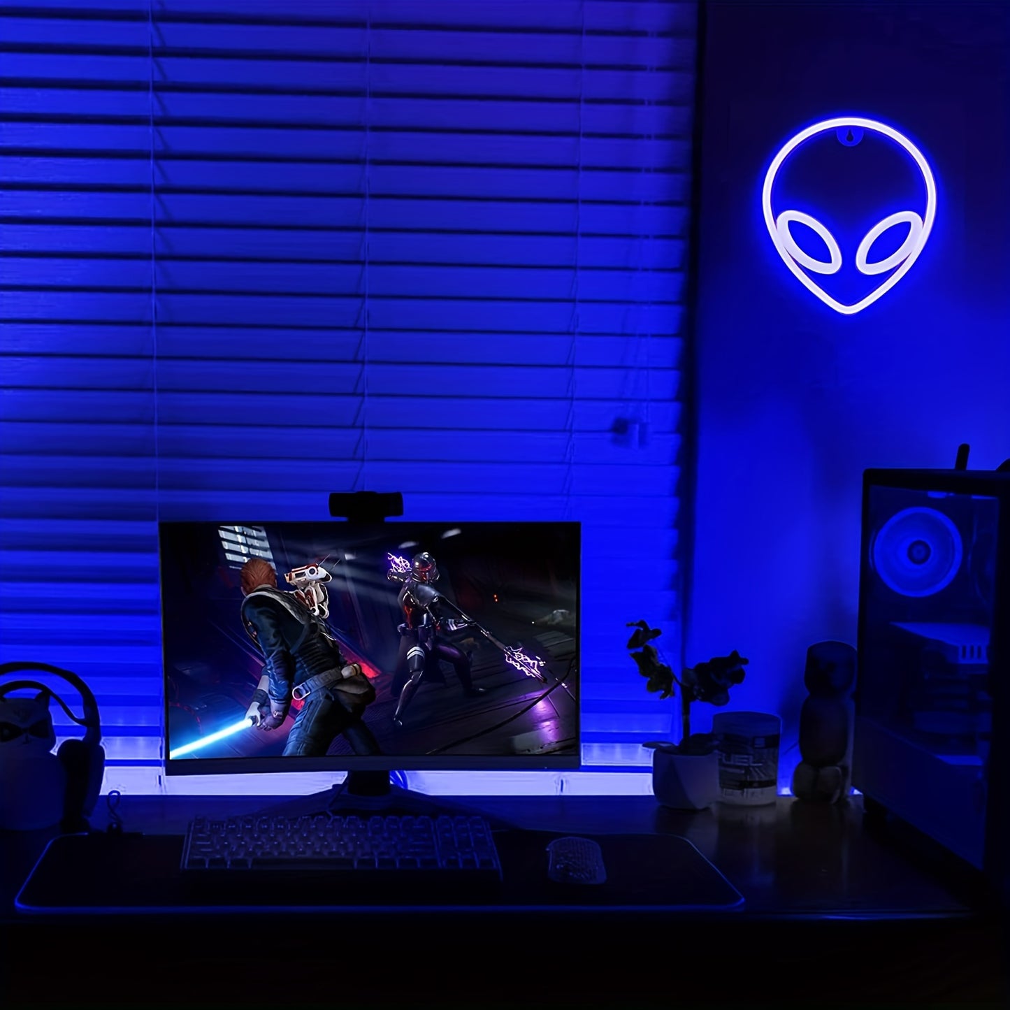 1pc Alien LED Neon Sign, 22.0x19.48cm - Dual USB/Battery powered, Easy to mount on wall, Blue & Pink UFO-inspired light for bedroom/game room decor - Aesthetic, Plug-free.