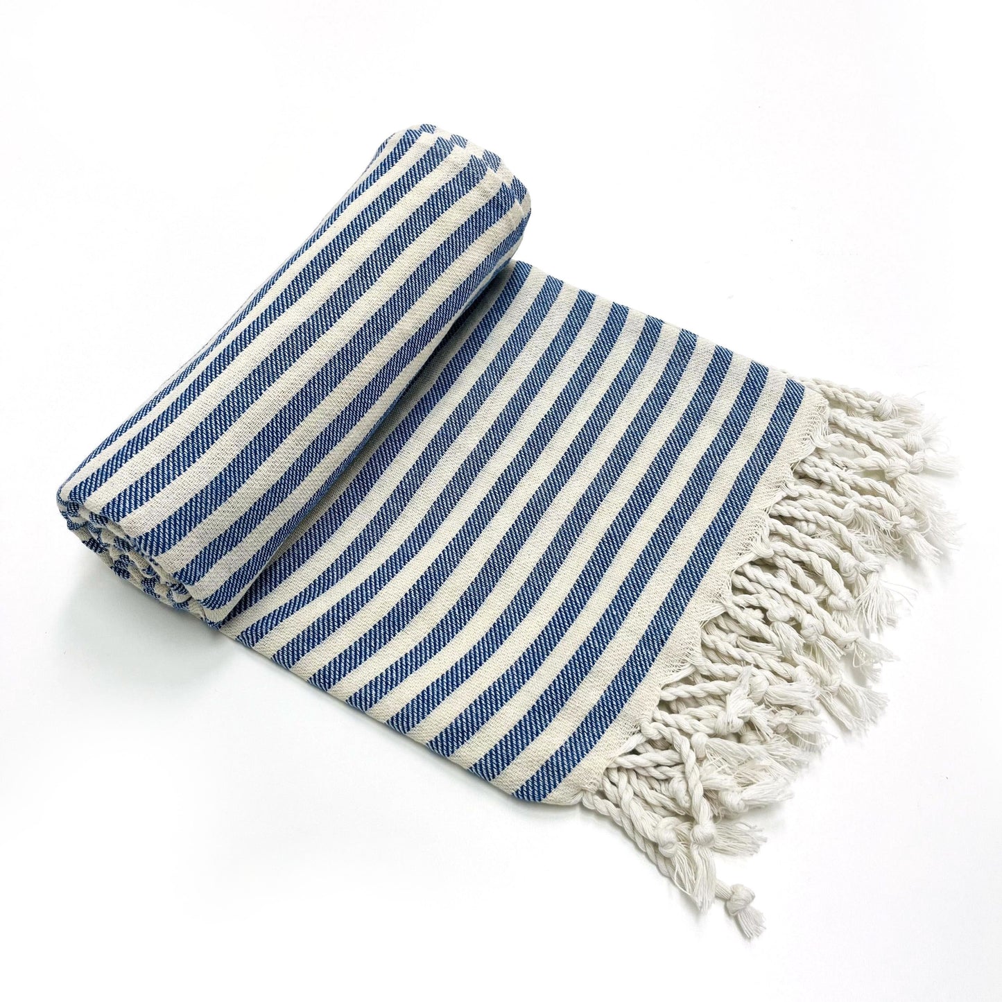 1 Turkish cotton beach towel with striped pattern, highly absorbent and quick-drying. Lightweight and soft, suitable for beach, swimming, outdoor camping, and travel. Ideal beach essentials.