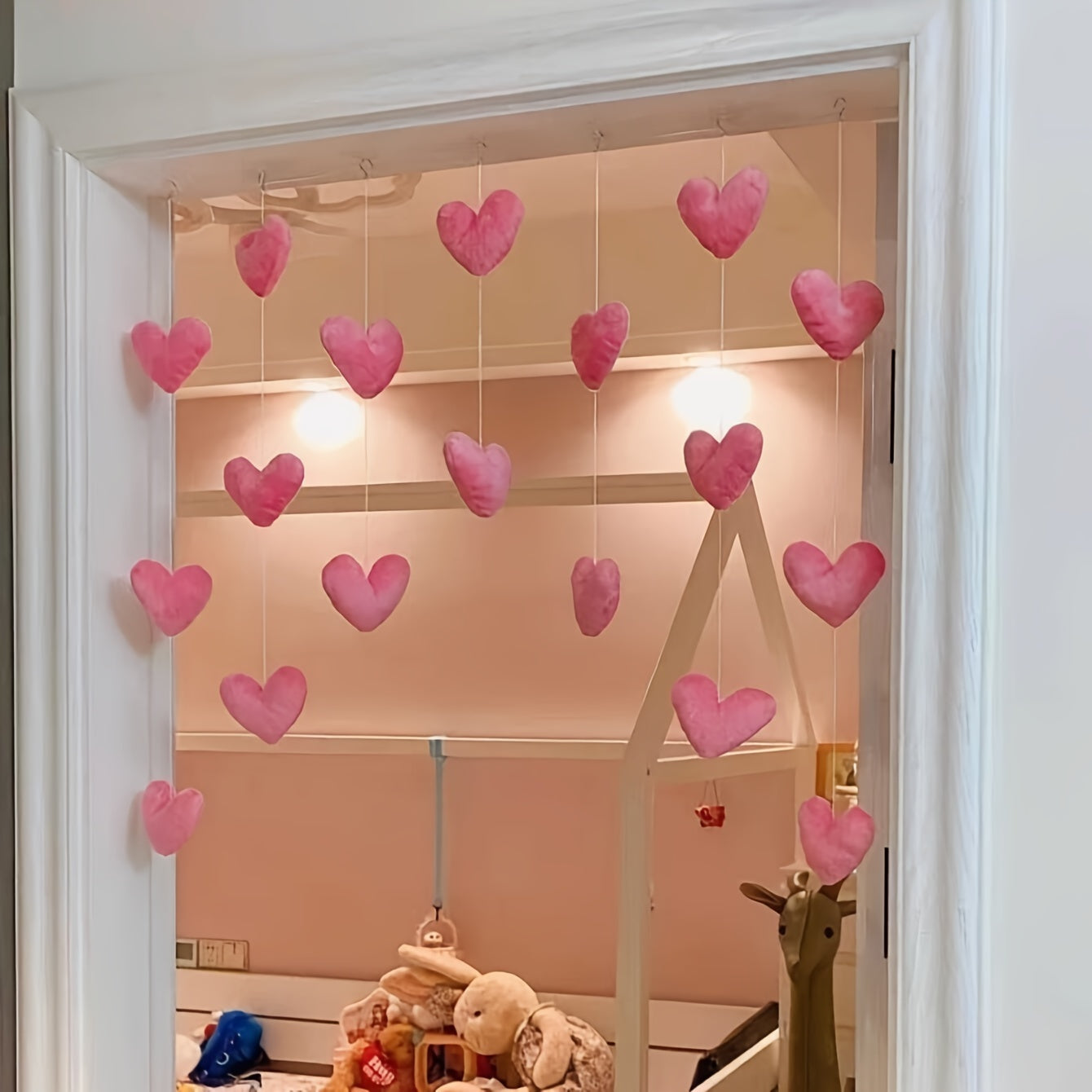 Seven pieces of 18 hearts door hanging ornaments in cute pink peach heart design for Valentine's Day decoration and gifts. Ideal for party supplies.