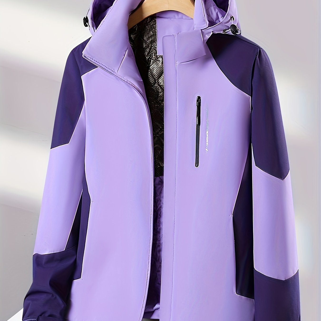 Women's Winter Padded Sports Jacket, Waterproof & Windproof, Lightweight, Polyester, Regular Fit, Solid Color, Long Sleeve, Hooded, Zippered Front, ideal for Autumn/Winter.