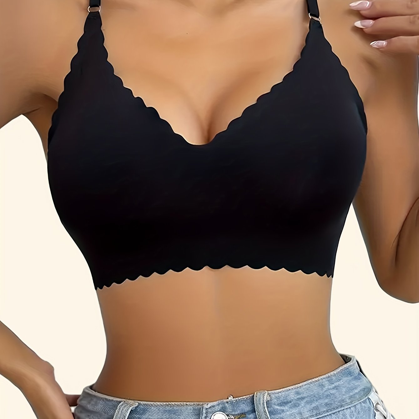 Solid scallop trim padded underwire bra with adjustable straps, sexy and comfortable push-up style for women's lingerie.