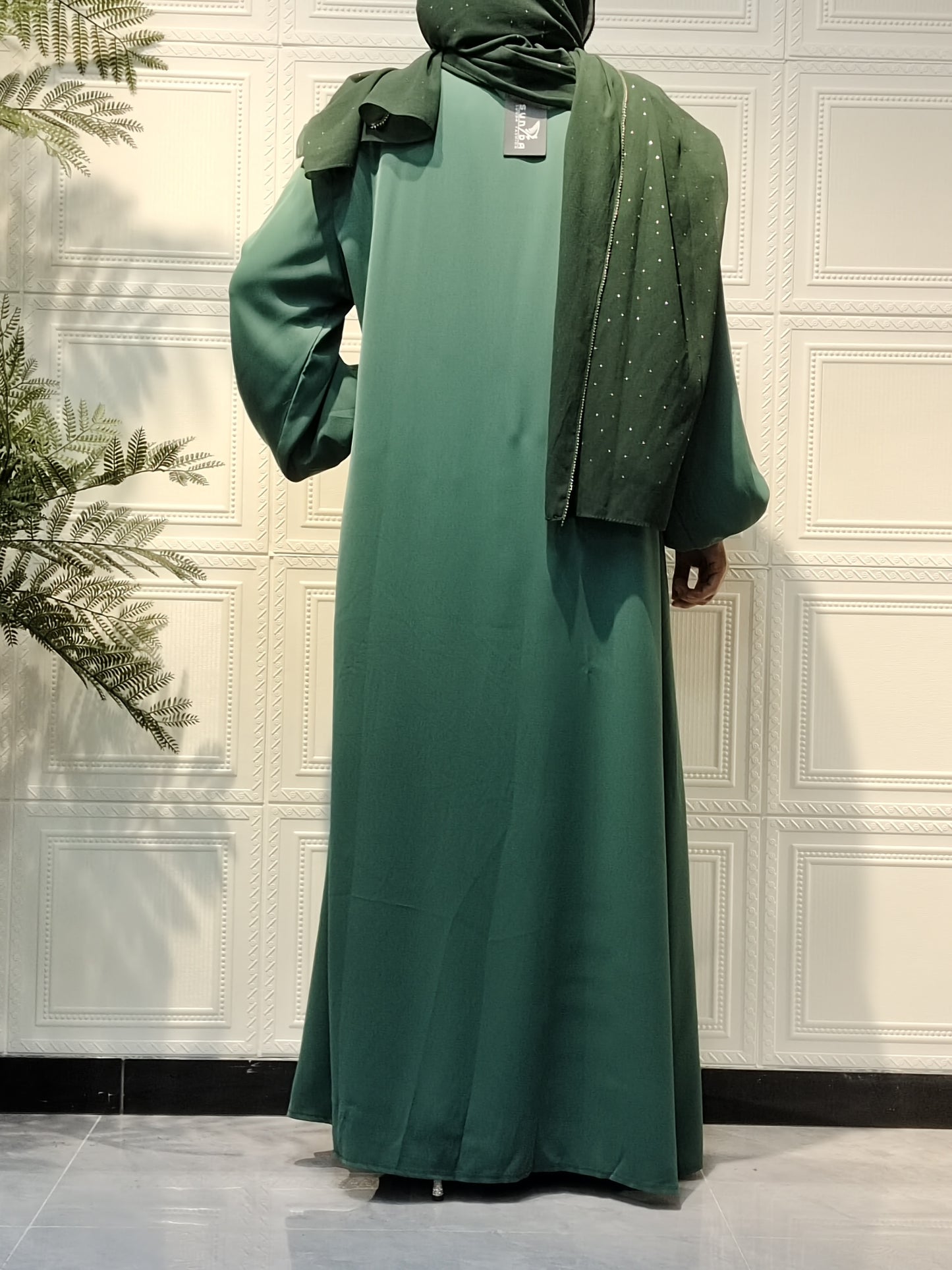 Plus Size Middle Eastern Traditional Muslim Dress in solid color with round neck made from non-stretch polyester fabric, perfect for summer wear with a Middle East Special Project style.