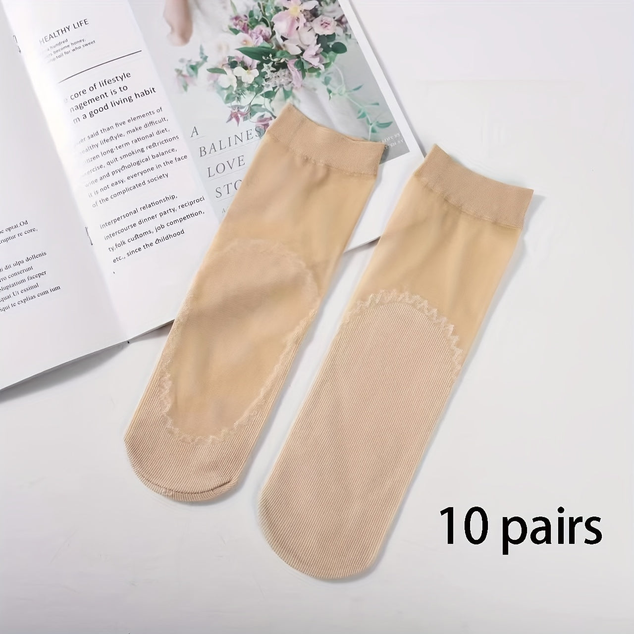 4 pairs of women's mesh socks with non-slip bottom, sweat-absorbing, flesh-colored.