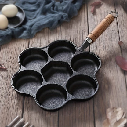 Cast Iron Petal Shaped Omelette Pan with 7 Holes and Deep Design, Non-Stick and Coating-Free, Egg Burger Mold featuring Wooden Handle - Ideal for Breakfast and Kitchen Essentials