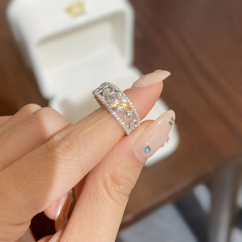 Stunning 1 Carat Round Moissanite Crown Ring in 925 Sterling Silver - Ideal for Proposing, Celebrating Love, or Marking a Special Anniversary with Her