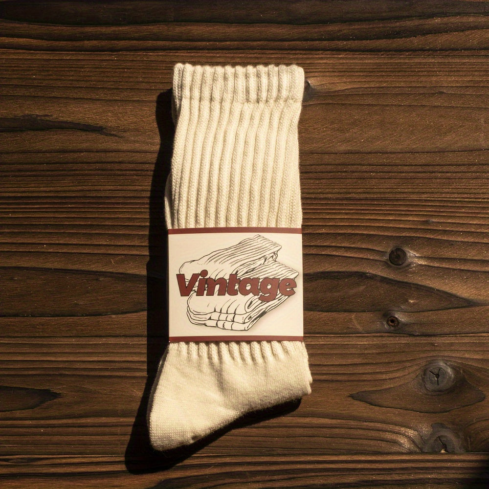 Men's and women's college style retro socks, breathable and thick, suitable for all seasons.