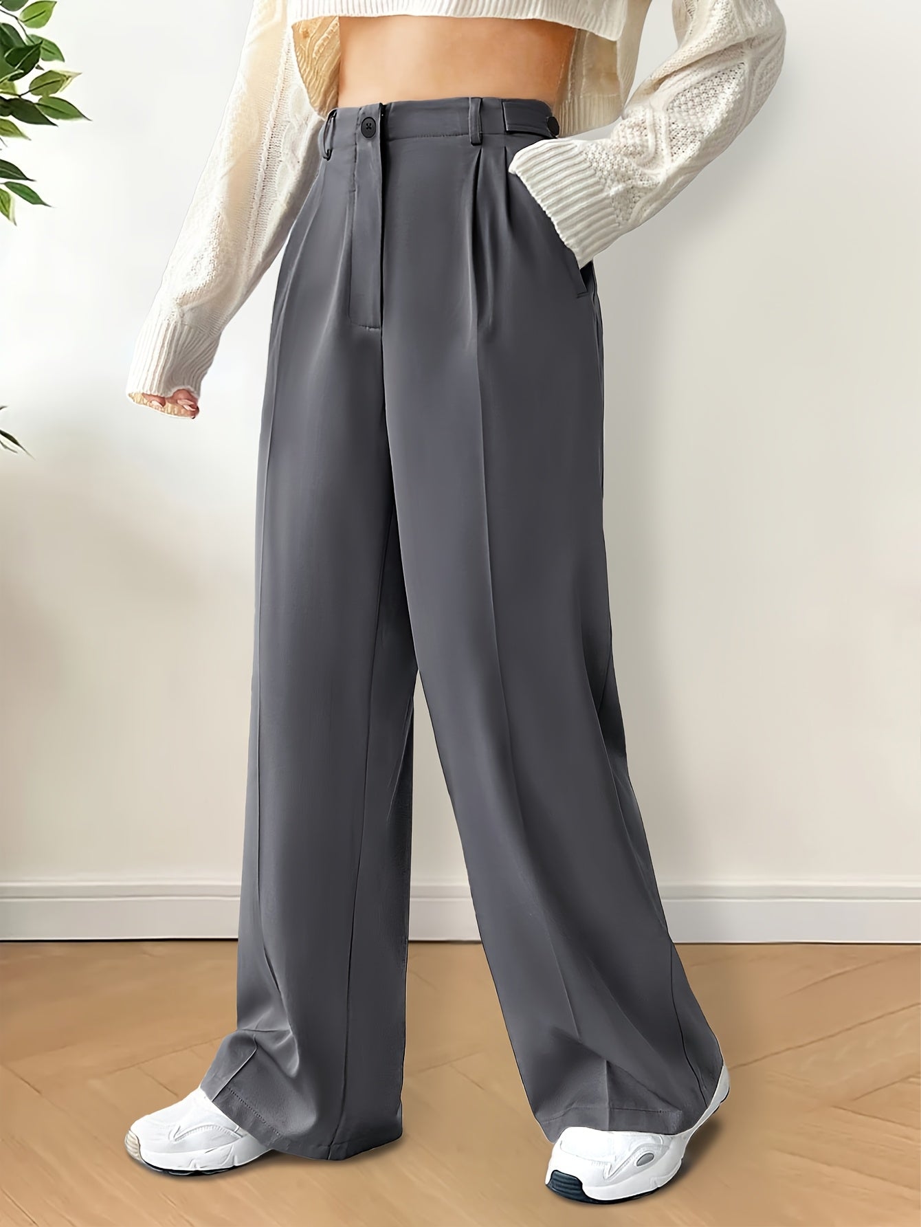 Stylish wide-leg suit pants for women in solid color acetate, with slant pockets and button fly closure, perfect for spring/summer/fall.