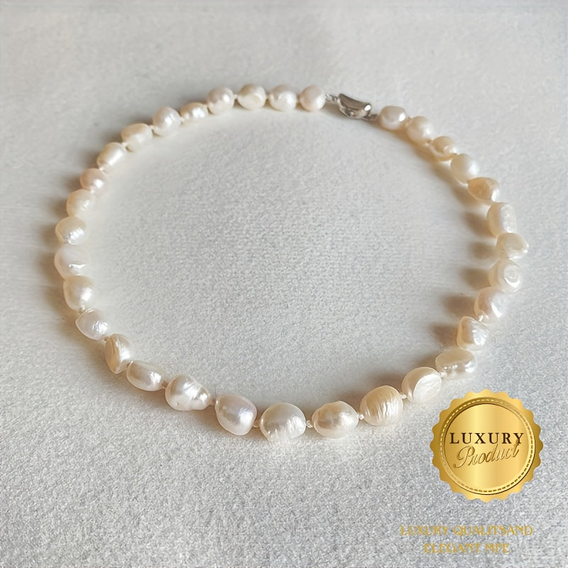 Beautiful and Stylish Pearl Necklace for Women, Featuring Natural Stones and Round Luminous Imitation Pearls, Perfect for Parties. Unique Design with Choker Chain. Makes an Ideal Gift for Wife or Girlfriend. Pearls may have slight flaws. Comes in a