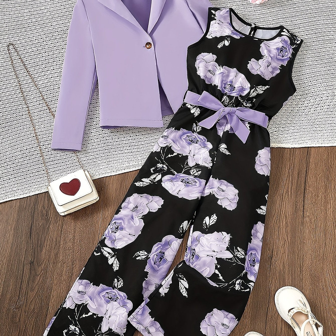 Girls' casual suit with a floral jumpsuit, perfect for outdoor wear.