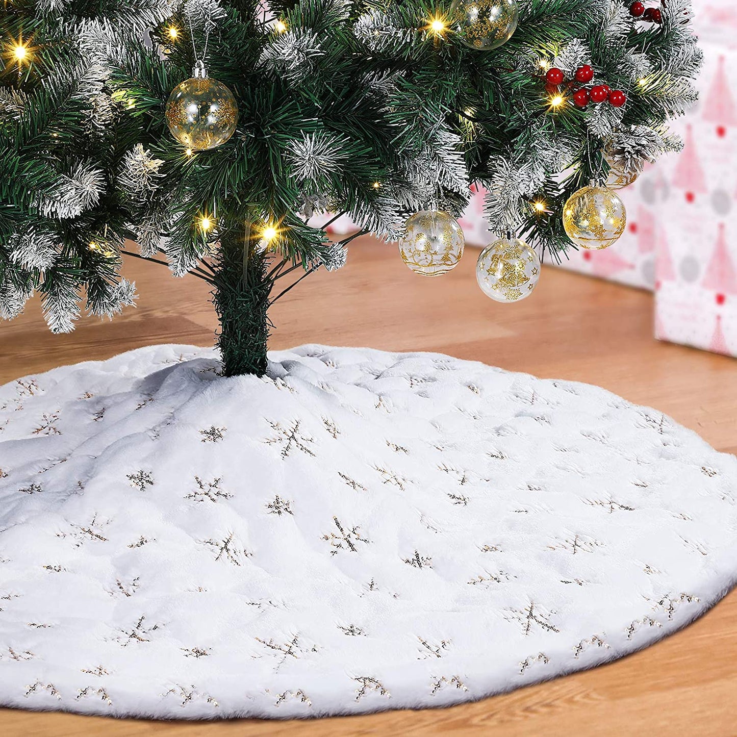 1 Festive Polyester Christmas Tree Skirt with Snowflake Design - Ideal for Holiday Decor in Home, Hotel, and Shopping Mall.